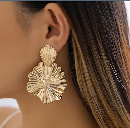 Gold Shell Earrings